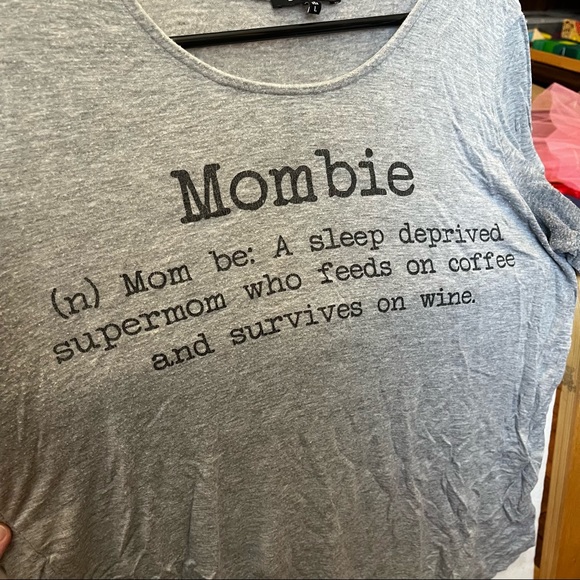 “Mombie” t-shirt - Picture 2 of 8